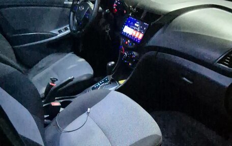 Hyundai Solaris II рестайлинг, 2011 год, 665 000 рублей, 4 фотография