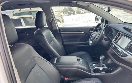 Toyota Highlander III, 2019 год, 4 600 000 рублей, 6 фотография