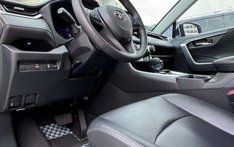 Toyota RAV4, 2022 год, 4 230 000 рублей, 12 фотография