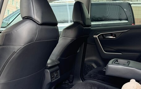 Toyota RAV4, 2022 год, 4 230 000 рублей, 10 фотография