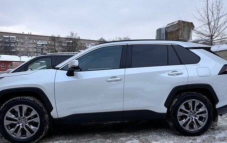 Toyota RAV4, 2022 год, 4 230 000 рублей, 18 фотография