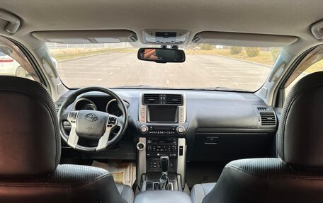 Toyota Land Cruiser Prado 150 рестайлинг 2, 2012 год, 3 000 000 рублей, 15 фотография