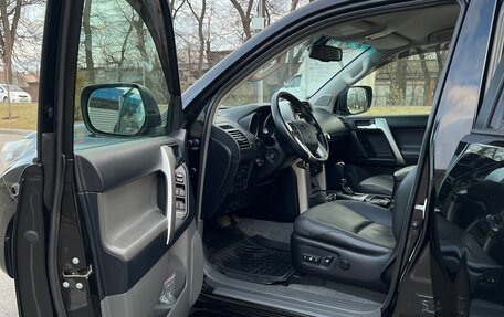 Toyota Land Cruiser Prado 150 рестайлинг 2, 2012 год, 3 000 000 рублей, 11 фотография