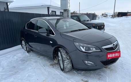 Opel Astra J, 2010 год, 430 000 рублей, 3 фотография