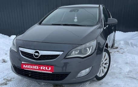 Opel Astra J, 2010 год, 430 000 рублей, 2 фотография
