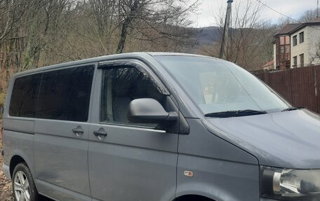 Volkswagen Caravelle T5, 2011 год, 1 550 000 рублей, 2 фотография