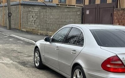 Mercedes-Benz E-Класс, 2002 год, 700 000 рублей, 1 фотография