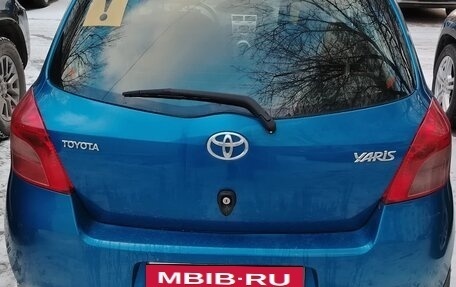 Toyota Yaris III рестайлинг, 2007 год, 550 000 рублей, 3 фотография