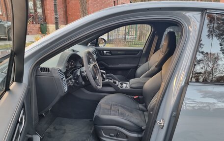 Porsche Cayenne III, 2022 год, 22 900 000 рублей, 14 фотография