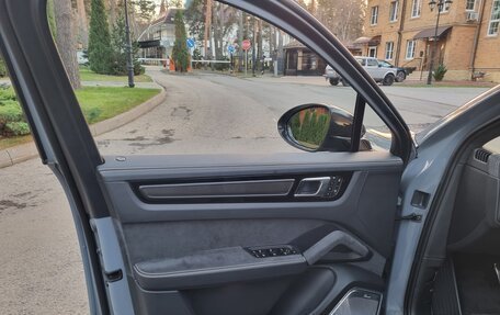 Porsche Cayenne III, 2022 год, 22 900 000 рублей, 15 фотография