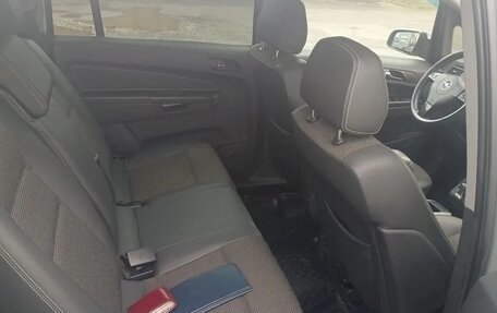 Opel Zafira B, 2008 год, 650 000 рублей, 2 фотография