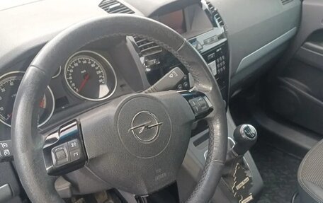 Opel Zafira B, 2008 год, 650 000 рублей, 3 фотография