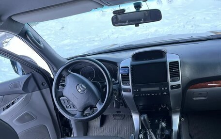 Toyota Land Cruiser Prado 120 рестайлинг, 2005 год, 2 250 000 рублей, 15 фотография