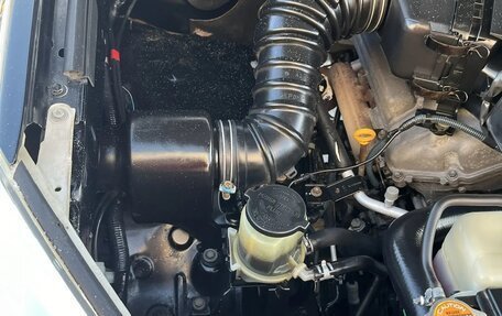 Toyota Land Cruiser Prado 120 рестайлинг, 2005 год, 2 250 000 рублей, 26 фотография