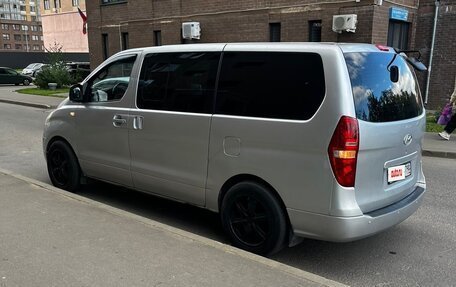 Hyundai Grand Starex Grand Starex I рестайлинг 2, 2008 год, 1 750 000 рублей, 23 фотография