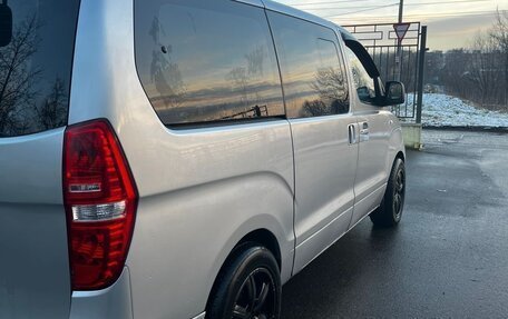 Hyundai Grand Starex Grand Starex I рестайлинг 2, 2008 год, 1 750 000 рублей, 19 фотография