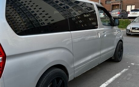 Hyundai Grand Starex Grand Starex I рестайлинг 2, 2008 год, 1 750 000 рублей, 22 фотография