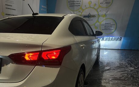 Hyundai Solaris II рестайлинг, 2018 год, 890 000 рублей, 6 фотография