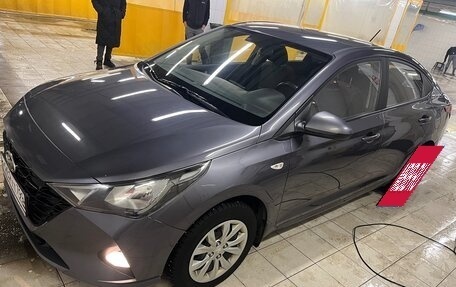 Hyundai Solaris II рестайлинг, 2021 год, 1 570 000 рублей, 20 фотография