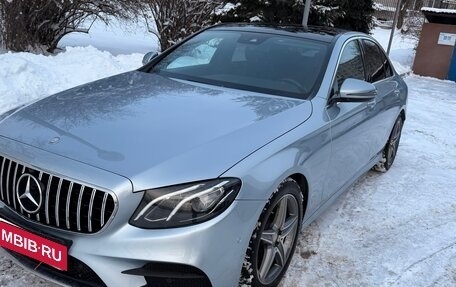 Mercedes-Benz E-Класс, 2016 год, 2 450 000 рублей, 2 фотография
