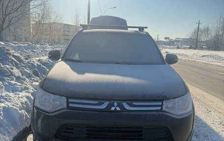 Mitsubishi Outlander III рестайлинг 3, 2012 год, 820 000 рублей, 3 фотография