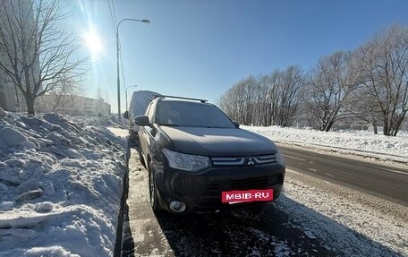Mitsubishi Outlander III рестайлинг 3, 2012 год, 820 000 рублей, 2 фотография
