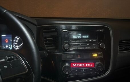 Mitsubishi Outlander III рестайлинг 3, 2012 год, 820 000 рублей, 8 фотография