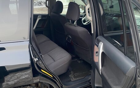 Toyota Land Cruiser Prado 150 рестайлинг 2, 2016 год, 3 500 000 рублей, 14 фотография