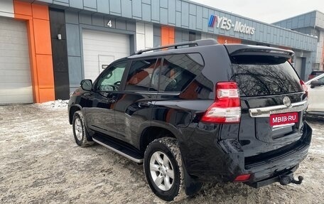 Toyota Land Cruiser Prado 150 рестайлинг 2, 2016 год, 3 500 000 рублей, 8 фотография