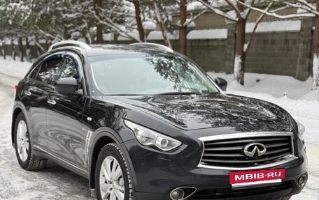 Infiniti QX70, 2016 год, 1 900 000 рублей, 4 фотография
