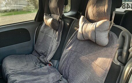 Toyota Sienta I, 2006 год, 695 000 рублей, 5 фотография