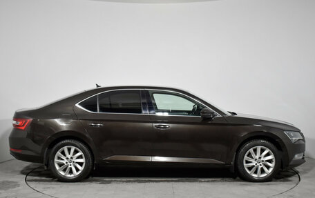 Skoda Superb III рестайлинг, 2018 год, 2 090 000 рублей, 4 фотография