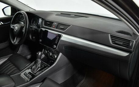 Skoda Superb III рестайлинг, 2018 год, 2 090 000 рублей, 12 фотография