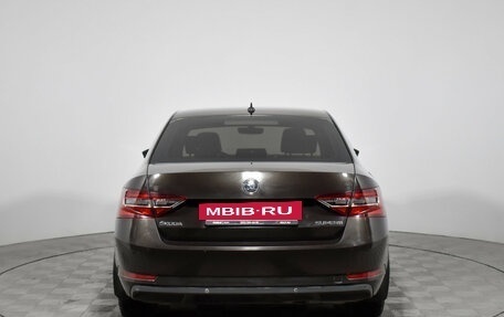 Skoda Superb III рестайлинг, 2018 год, 2 090 000 рублей, 6 фотография