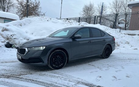 Skoda Octavia IV, 2021 год, 1 985 000 рублей, 2 фотография