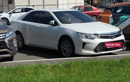 Toyota Camry, 2017 год, 2 370 000 рублей, 4 фотография