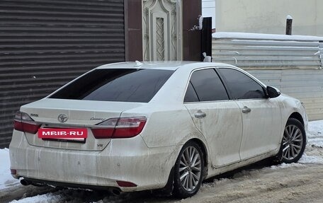 Toyota Camry, 2017 год, 2 370 000 рублей, 2 фотография