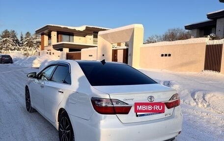 Toyota Camry, 2017 год, 2 300 000 рублей, 6 фотография