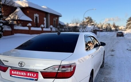 Toyota Camry, 2017 год, 2 300 000 рублей, 4 фотография