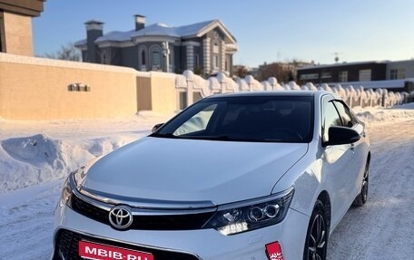 Toyota Camry, 2017 год, 2 300 000 рублей, 1 фотография