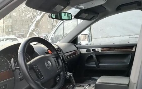 Volkswagen Touareg III, 2006 год, 855 000 рублей, 5 фотография