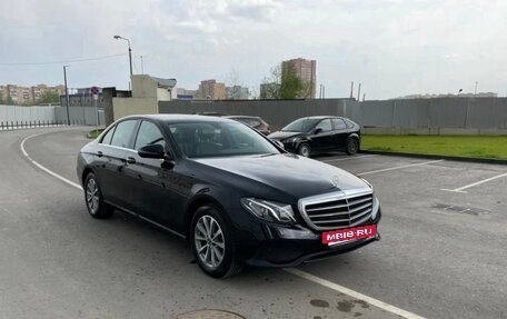 Mercedes-Benz E-Класс, 2020 год, 2 300 000 рублей, 5 фотография