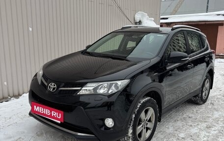 Toyota RAV4, 2014 год, 2 300 000 рублей, 2 фотография