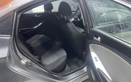 Hyundai Solaris II рестайлинг, 2011 год, 650 000 рублей, 4 фотография