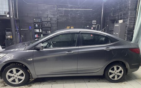 Hyundai Solaris II рестайлинг, 2011 год, 650 000 рублей, 8 фотография