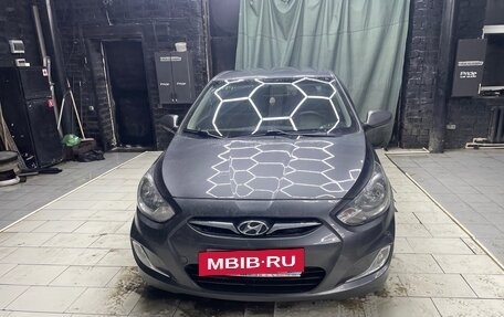 Hyundai Solaris II рестайлинг, 2011 год, 650 000 рублей, 7 фотография