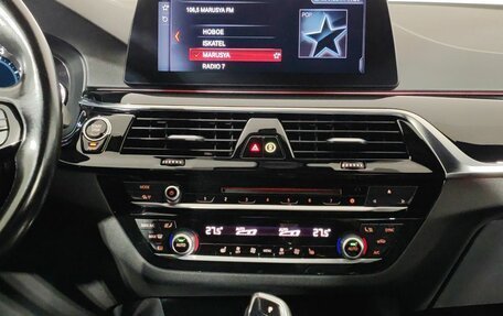 BMW 5 серия, 2018 год, 3 690 000 рублей, 11 фотография