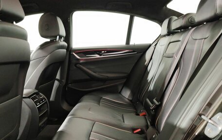 BMW 5 серия, 2018 год, 3 690 000 рублей, 15 фотография