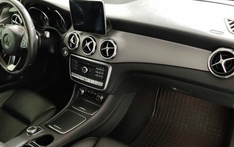 Mercedes-Benz GLA, 2017 год, 2 630 000 рублей, 15 фотография