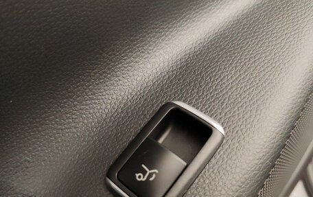 Mercedes-Benz GLA, 2017 год, 2 630 000 рублей, 18 фотография